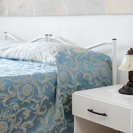 Atenaion Apartment *
