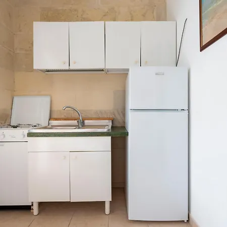 Atenaion Apartment