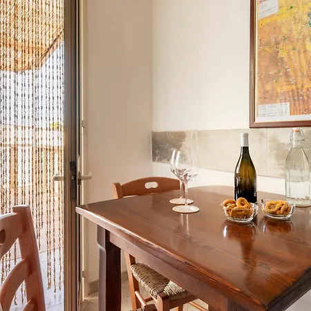 Apartament Atenaion *