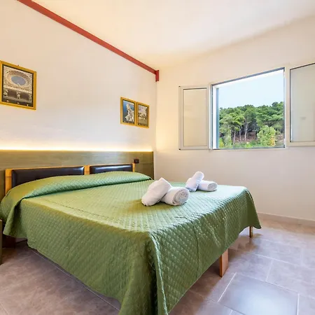 Apartament Atenaion *