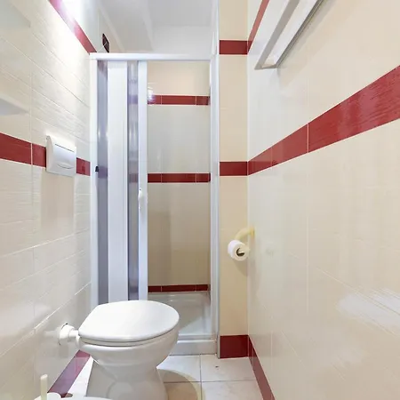 Atenaion Apartament *